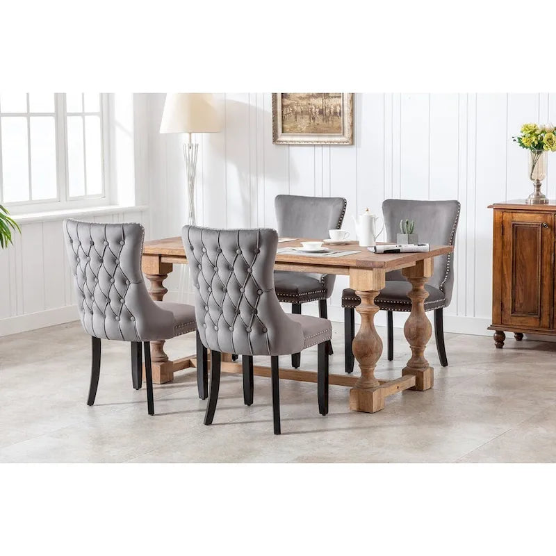 Sedia da pranzo in velluto con schienale ad ali e bordino con borchie - set da 2