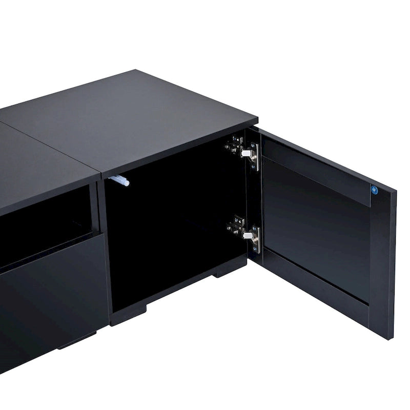 Mobile TV da 82" con ante a pressione, decorazioni in rattan e illuminazione LED