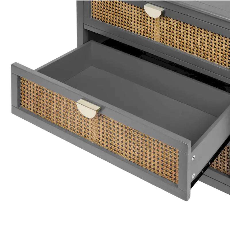 Cassettiera a 3 cassetti con frontale in rattan intagliato