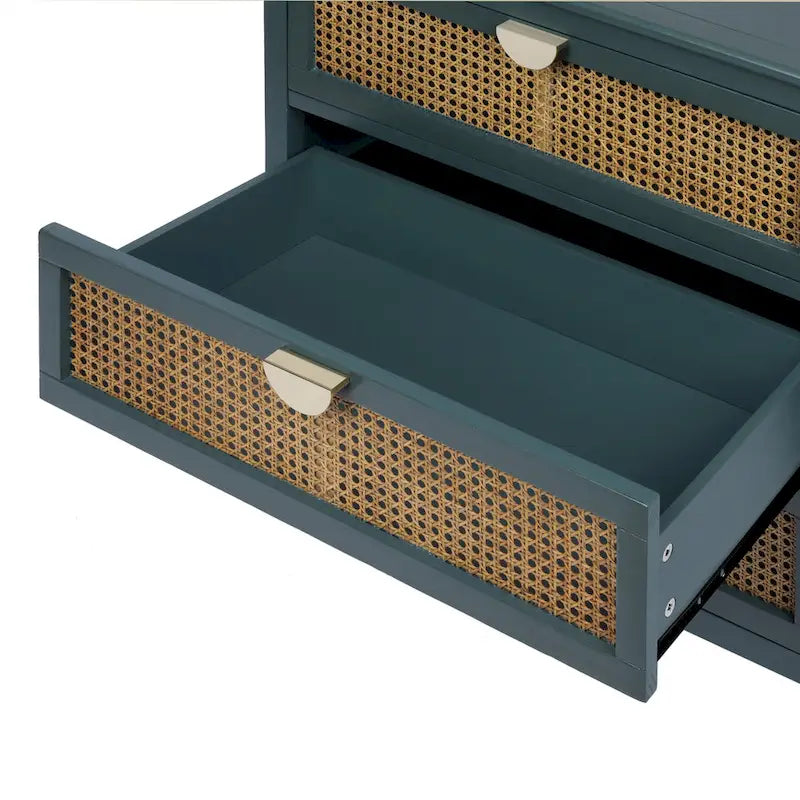 Cassettiera a 3 cassetti con frontale in rattan intagliato