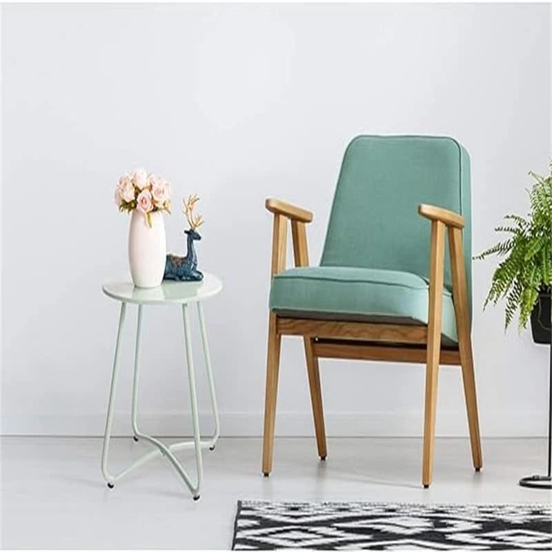 Petite table d'appoint ronde en métal